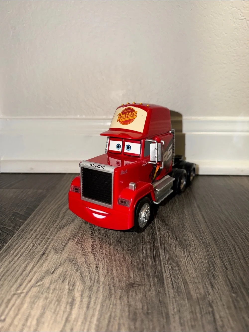 Disney Pixar Cars Mack Deluxe Die-Cast Vehicle